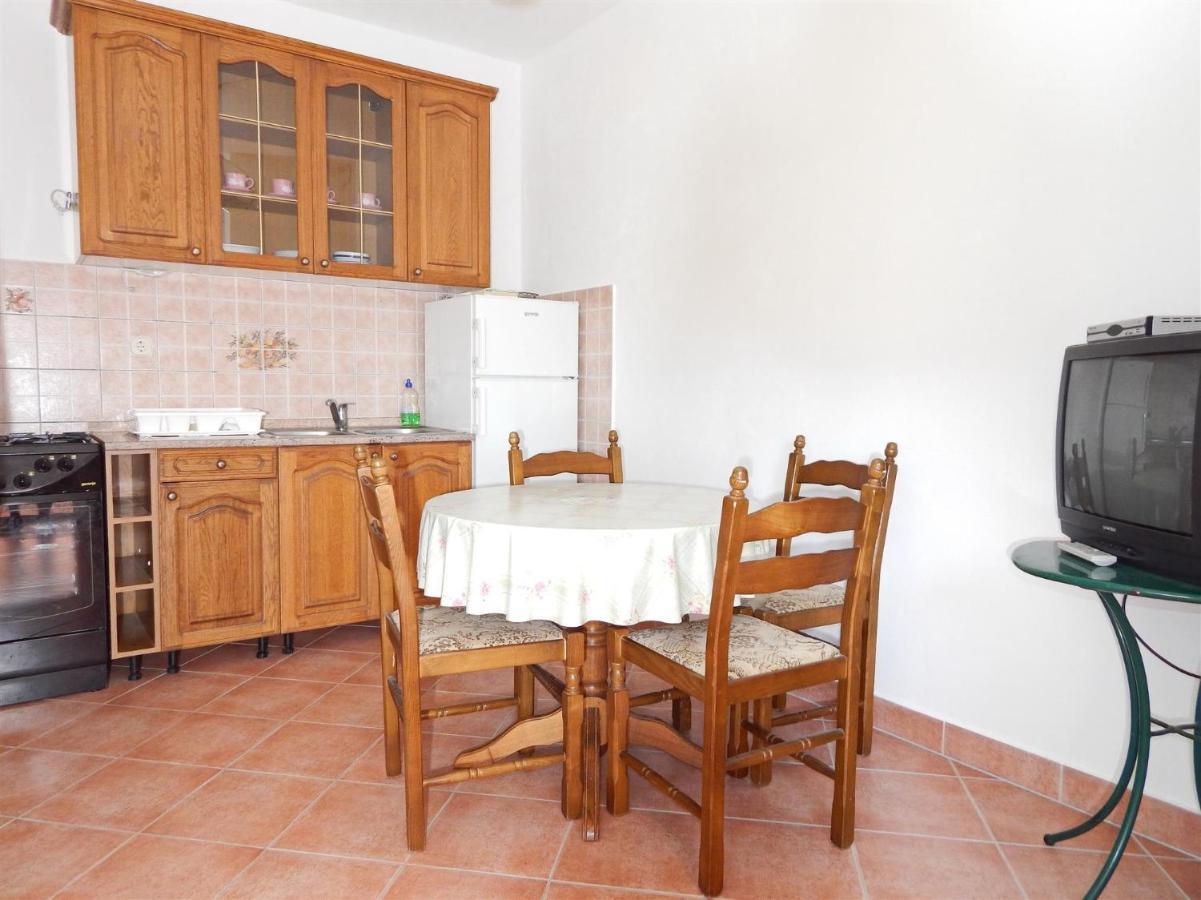 Apartments With A Parking Space Pag - 11358 باغ المظهر الخارجي الصورة