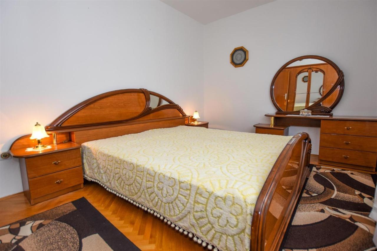Apartments With A Parking Space Pag - 11358 باغ المظهر الخارجي الصورة