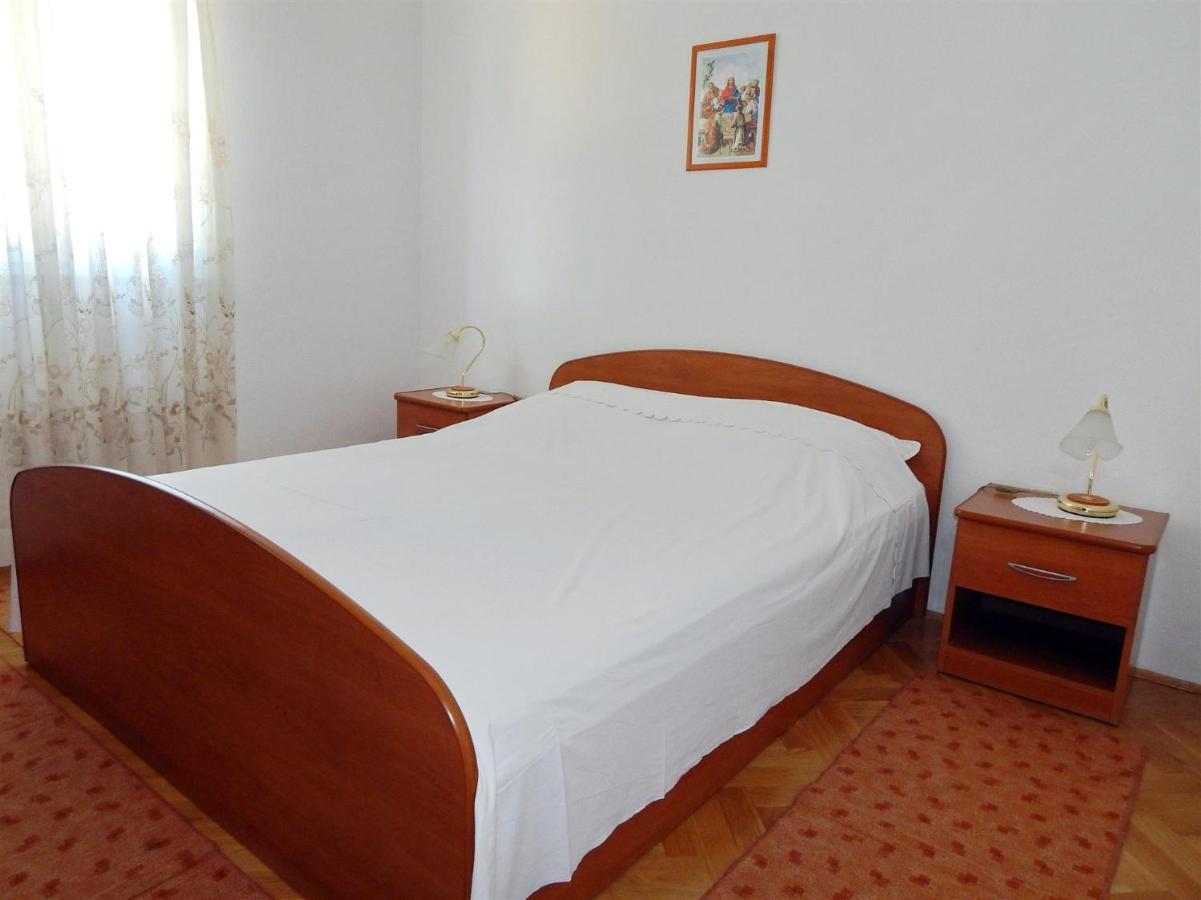 Apartments With A Parking Space Pag - 11358 باغ المظهر الخارجي الصورة