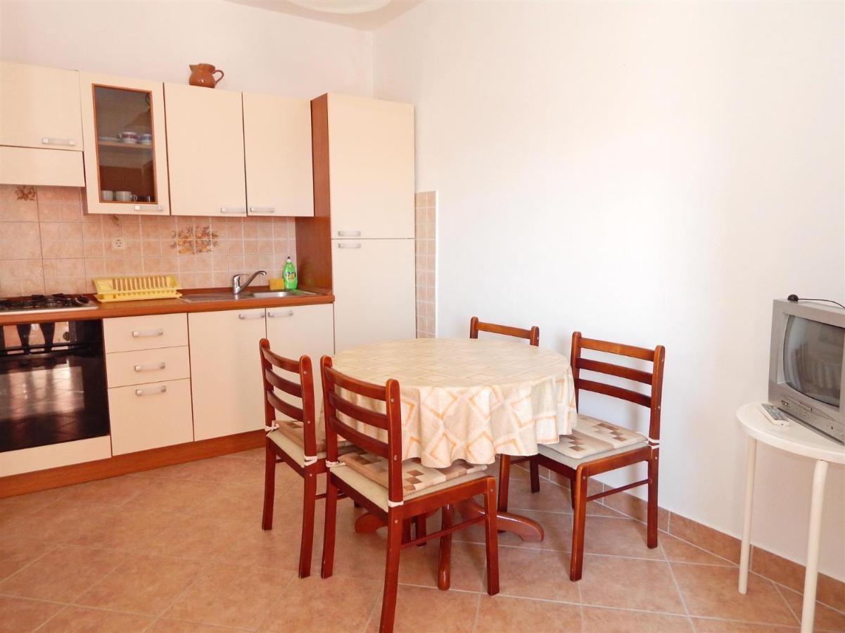 Apartments With A Parking Space Pag - 11358 باغ المظهر الخارجي الصورة