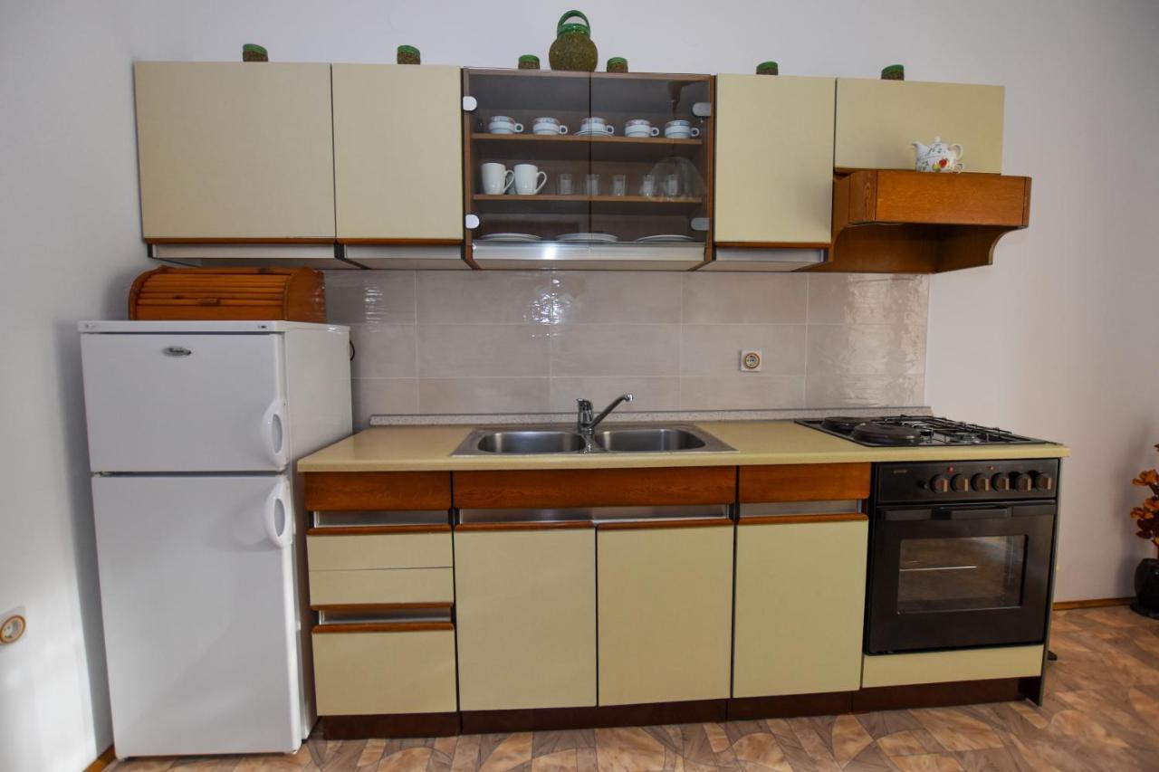 Apartments With A Parking Space Pag - 11358 باغ المظهر الخارجي الصورة